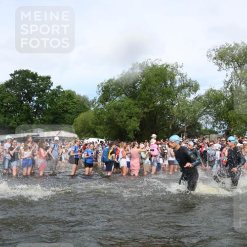 21.06.2026 - Viking Triathlon Michael Strokosch http://msf.ph/oto/9842162 21.06.2026 10:02:40 Schwimmen 16, 83, 99, 100, 186, 372, 386, 440, 462, 485, 513, 560, 579, 636, 653 meine-sportfotos.de