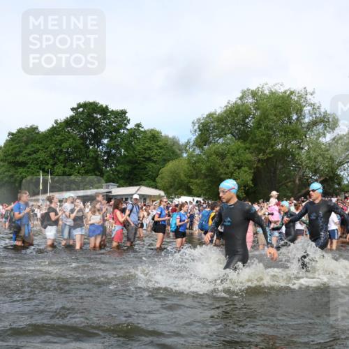 21.06.2026 - Viking Triathlon Michael Strokosch http://msf.ph/oto/9842166 21.06.2026 10:02:41 Schwimmen 16, 83, 99, 100, 186, 372, 386, 440, 462, 485, 513, 560, 579, 636, 653 meine-sportfotos.de