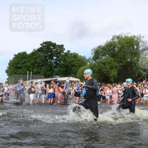 21.06.2026 - Viking Triathlon Michael Strokosch http://msf.ph/oto/9842167 21.06.2026 10:02:41 Schwimmen 16, 83, 99, 100, 186, 372, 386, 440, 462, 485, 513, 560, 579, 636, 653 meine-sportfotos.de