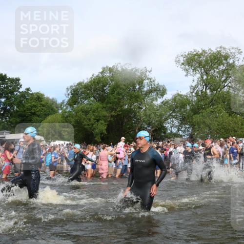 21.06.2026 - Viking Triathlon Michael Strokosch http://msf.ph/oto/9842171 21.06.2026 10:02:42 Schwimmen 16, 83, 99, 100, 186, 372, 386, 440, 462, 485, 513, 560, 579, 636, 653 meine-sportfotos.de