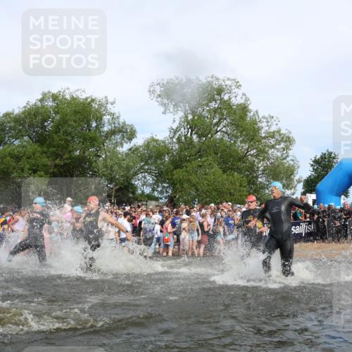 21.06.2026 - Viking Triathlon Michael Strokosch http://msf.ph/oto/9842176 21.06.2026 10:02:43 Schwimmen 16, 20, 73, 99, 100, 171, 186, 315, 372, 386, 440, 462, 485, 513, 553, 560, 579, 636, 653 meine-sportfotos.de