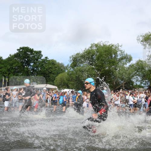21.06.2026 - Viking Triathlon Michael Strokosch http://msf.ph/oto/9842204 21.06.2026 10:02:48 Schwimmen 16, 20, 64, 73, 99, 171, 186, 219, 315, 372, 386, 440, 462, 485, 553, 634, 636, 653 meine-sportfotos.de