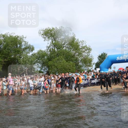 21.06.2026 - Viking Triathlon Michael Strokosch http://msf.ph/oto/9842222 21.06.2026 10:02:52 Schwimmen 16, 20, 64, 73, 111, 171, 219, 315, 372, 440, 530, 553, 634, 636, 653 meine-sportfotos.de