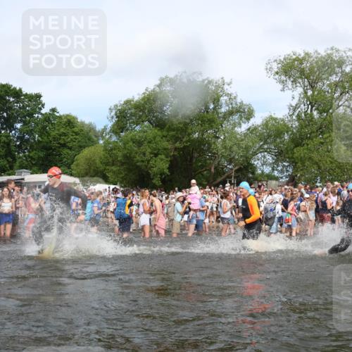 21.06.2026 - Viking Triathlon Michael Strokosch http://msf.ph/oto/9842238 21.06.2026 10:02:54 Schwimmen 20, 64, 73, 111, 171, 219, 233, 315, 395, 407, 475, 530, 546, 553, 634 meine-sportfotos.de