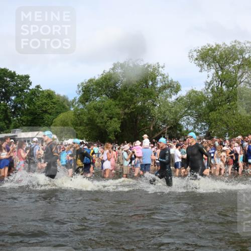 21.06.2026 - Viking Triathlon Michael Strokosch http://msf.ph/oto/9842272 21.06.2026 10:03:00 Schwimmen 64, 80, 82, 111, 199, 219, 233, 395, 407, 475, 530, 545, 546, 612, 634 meine-sportfotos.de