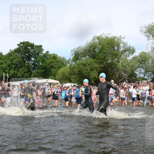 21.06.2026 - Viking Triathlon Michael Strokosch http://msf.ph/oto/9842279 21.06.2026 10:03:01 Schwimmen 64, 80, 82, 111, 199, 219, 233, 395, 407, 475, 530, 545, 546, 612, 634 meine-sportfotos.de