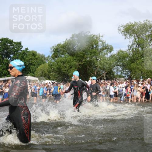 21.06.2026 - Viking Triathlon Michael Strokosch http://msf.ph/oto/9842300 21.06.2026 10:03:04 Schwimmen 49, 80, 82, 199, 200, 233, 348, 356, 395, 404, 407, 475, 545, 546, 612 meine-sportfotos.de