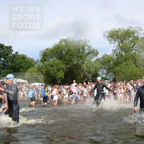 21.06.2026 - Viking Triathlon Michael Strokosch http://msf.ph/oto/9842375 21.06.2026 10:03:17 Schwimmen 49, 58, 68, 170, 200, 202, 208, 348, 352, 356, 404, 419, 455, 467, 487 meine-sportfotos.de