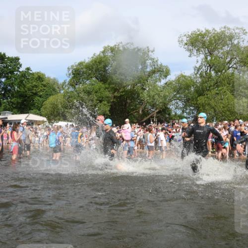21.06.2026 - Viking Triathlon Michael Strokosch http://msf.ph/oto/9842412 21.06.2026 10:03:24 Schwimmen 58, 84, 118, 143, 202, 303, 328, 364, 419, 455, 457, 487, 556, 656, 667 meine-sportfotos.de