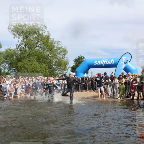 21.06.2026 - Viking Triathlon Michael Strokosch http://msf.ph/oto/9842424 21.06.2026 10:03:27 Schwimmen 53, 58, 84, 118, 143, 202, 251, 303, 328, 364, 419, 423, 455, 457, 487, 556, 656, 667 meine-sportfotos.de