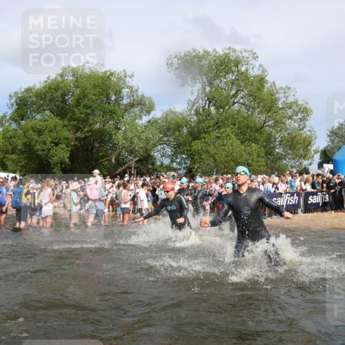 21.06.2026 - Viking Triathlon Michael Strokosch http://msf.ph/oto/9842432 21.06.2026 10:03:28 Schwimmen 53, 84, 95, 118, 143, 251, 303, 327, 328, 364, 423, 457, 556, 656, 667 meine-sportfotos.de