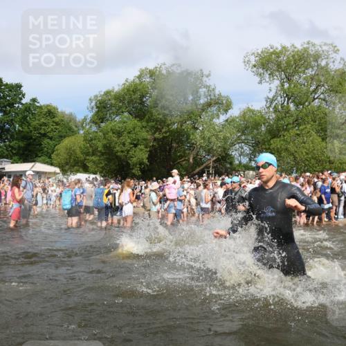 21.06.2026 - Viking Triathlon Michael Strokosch http://msf.ph/oto/9842435 21.06.2026 10:03:29 Schwimmen 53, 84, 95, 118, 143, 251, 303, 327, 328, 364, 423, 457, 556, 656, 667 meine-sportfotos.de
