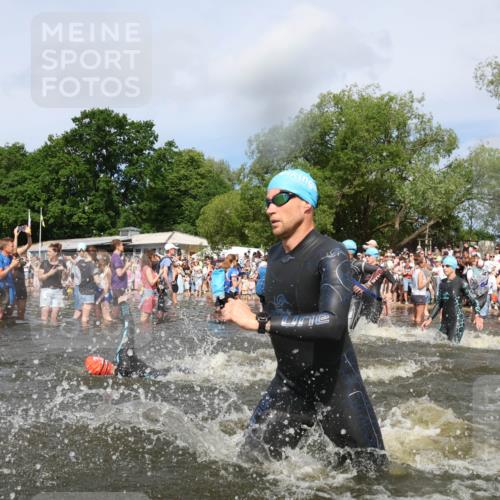 21.06.2026 - Viking Triathlon Michael Strokosch http://msf.ph/oto/9842441 21.06.2026 10:03:30 Schwimmen 53, 84, 95, 118, 143, 251, 303, 327, 328, 364, 423, 457, 556, 656, 667 meine-sportfotos.de