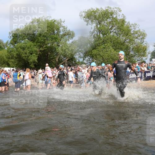 21.06.2026 - Viking Triathlon Michael Strokosch http://msf.ph/oto/9842451 21.06.2026 10:03:33 Schwimmen 53, 84, 95, 118, 143, 229, 251, 303, 323, 327, 328, 340, 364, 423, 457, 458, 556, 559, 656, 667 meine-sportfotos.de