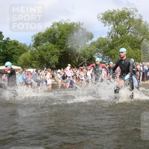 21.06.2026 - Viking Triathlon Michael Strokosch http://msf.ph/oto/9842475 21.06.2026 10:03:38 Schwimmen 53, 95, 137, 144, 229, 251, 323, 327, 340, 423, 436, 450, 458, 521, 559 meine-sportfotos.de