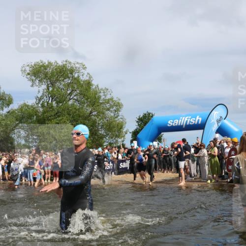 21.06.2026 - Viking Triathlon Michael Strokosch http://msf.ph/oto/9842509 21.06.2026 10:03:46 Schwimmen 137, 144, 229, 267, 287, 291, 323, 339, 340, 436, 450, 458, 521, 559, 649 meine-sportfotos.de