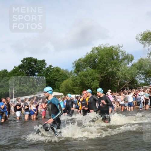 21.06.2026 - Viking Triathlon Michael Strokosch http://msf.ph/oto/9842625 21.06.2026 10:04:06 Schwimmen 122, 195, 197, 243, 266, 269, 279, 333, 384, 397, 400, 460, 496, 645, 654 meine-sportfotos.de