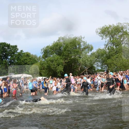 21.06.2026 - Viking Triathlon Michael Strokosch http://msf.ph/oto/9842646 21.06.2026 10:04:10 Schwimmen 195, 197, 227, 239, 243, 269, 279, 333, 377, 397, 400, 496, 526, 654, 666 meine-sportfotos.de