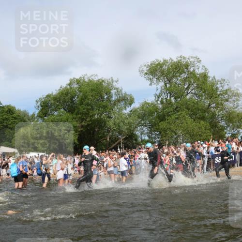 21.06.2026 - Viking Triathlon Michael Strokosch http://msf.ph/oto/9842654 21.06.2026 10:04:13 Schwimmen 195, 197, 205, 213, 227, 239, 243, 256, 269, 279, 333, 377, 397, 400, 411, 496, 526, 654, 666 meine-sportfotos.de