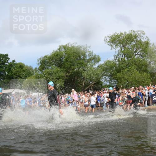 21.06.2026 - Viking Triathlon Michael Strokosch http://msf.ph/oto/9842657 21.06.2026 10:04:14 Schwimmen 96, 205, 213, 227, 239, 243, 256, 269, 377, 397, 400, 411, 496, 526, 666 meine-sportfotos.de