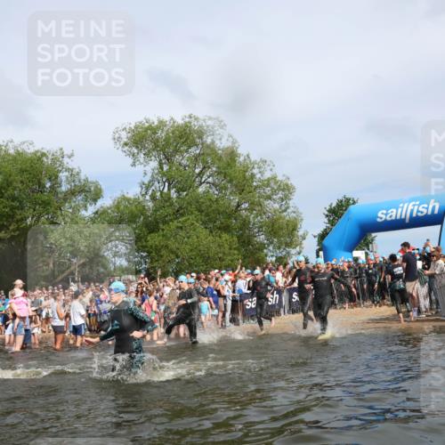 21.06.2026 - Viking Triathlon Michael Strokosch http://msf.ph/oto/9842663 21.06.2026 10:04:17 Schwimmen 96, 205, 213, 227, 239, 243, 256, 269, 377, 397, 400, 411, 496, 526, 666 meine-sportfotos.de
