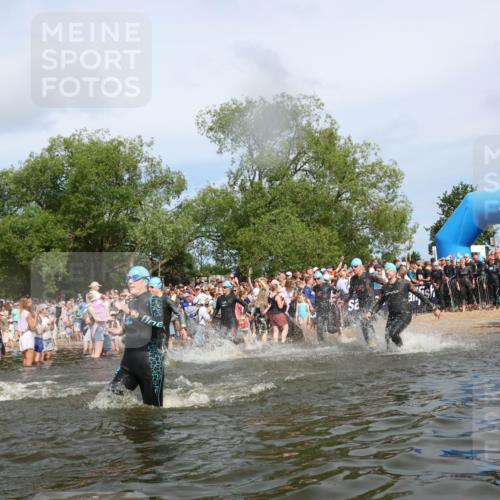 21.06.2026 - Viking Triathlon Michael Strokosch http://msf.ph/oto/9842665 21.06.2026 10:04:17 Schwimmen 96, 205, 213, 227, 239, 243, 256, 269, 377, 397, 400, 411, 496, 526, 666 meine-sportfotos.de