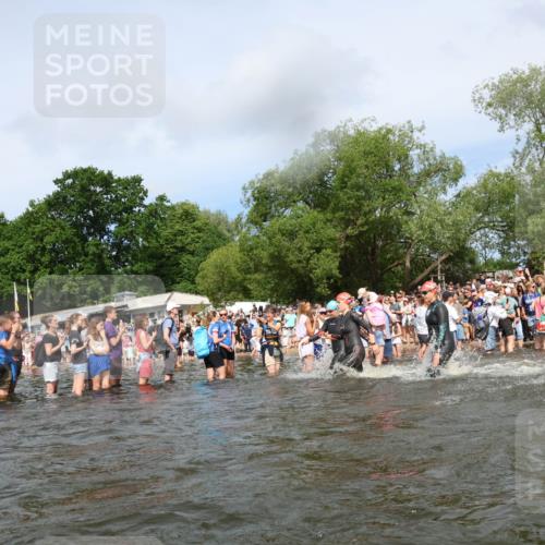 21.06.2026 - Viking Triathlon Michael Strokosch http://msf.ph/oto/9842685 21.06.2026 10:04:25 Schwimmen 96, 125, 132, 179, 205, 213, 241, 256, 398, 411, 465, 590, 602, 614, 658 meine-sportfotos.de
