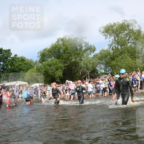 21.06.2026 - Viking Triathlon Michael Strokosch http://msf.ph/oto/9842686 21.06.2026 10:04:25 Schwimmen 96, 125, 132, 179, 205, 213, 241, 256, 398, 411, 465, 590, 602, 614, 658 meine-sportfotos.de