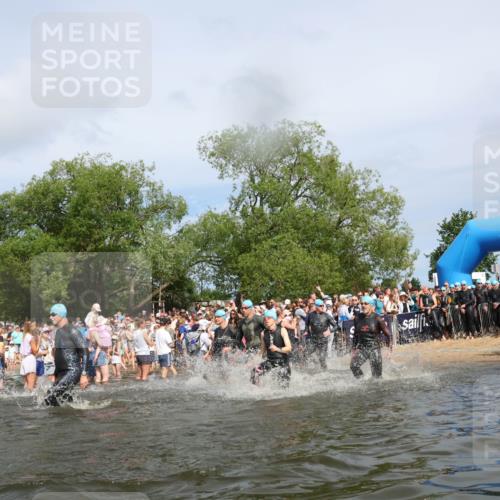 21.06.2026 - Viking Triathlon Michael Strokosch http://msf.ph/oto/9842723 21.06.2026 10:04:39 Schwimmen 44, 63, 150, 167, 231, 232, 247, 349, 355, 358, 425, 473, 484, 511, 647 meine-sportfotos.de