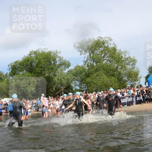 21.06.2026 - Viking Triathlon Michael Strokosch http://msf.ph/oto/9842725 21.06.2026 10:04:39 Schwimmen 44, 63, 150, 167, 231, 232, 247, 349, 355, 358, 425, 473, 484, 511, 647 meine-sportfotos.de