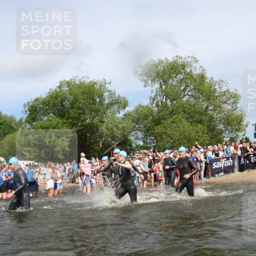 21.06.2026 - Viking Triathlon Michael Strokosch http://msf.ph/oto/9842726 21.06.2026 10:04:40 Schwimmen 44, 63, 150, 167, 231, 232, 247, 349, 355, 358, 425, 473, 484, 511, 647 meine-sportfotos.de