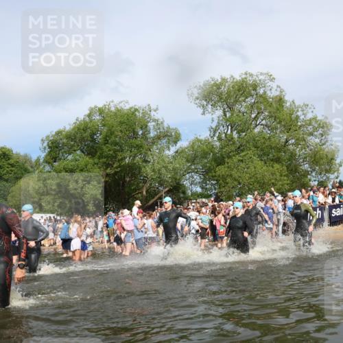 21.06.2026 - Viking Triathlon Michael Strokosch http://msf.ph/oto/9842735 21.06.2026 10:04:43 Schwimmen 44, 63, 150, 167, 231, 232, 247, 286, 349, 355, 358, 425, 473, 484, 511, 647 meine-sportfotos.de