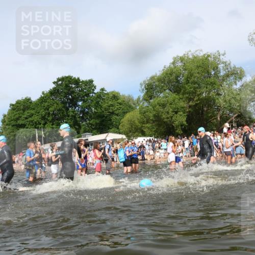 21.06.2026 - Viking Triathlon Michael Strokosch http://msf.ph/oto/9842741 21.06.2026 10:04:45 Schwimmen 22, 34, 44, 63, 150, 175, 231, 232, 247, 286, 349, 351, 355, 484, 511 meine-sportfotos.de