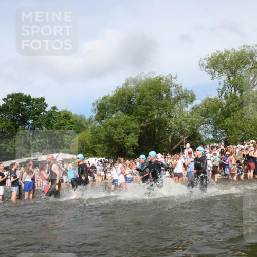 21.06.2026 - Viking Triathlon Michael Strokosch http://msf.ph/oto/9842752 21.06.2026 10:04:49 Schwimmen 22, 34, 44, 150, 175, 214, 231, 247, 286, 351, 355 meine-sportfotos.de