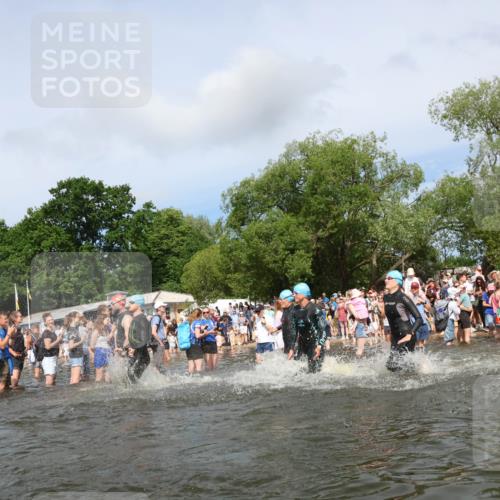 21.06.2026 - Viking Triathlon Michael Strokosch http://msf.ph/oto/9842753 21.06.2026 10:04:50 Schwimmen 22, 34, 44, 150, 175, 214, 247, 286, 351, 353, 355, 456, 492, 508 meine-sportfotos.de