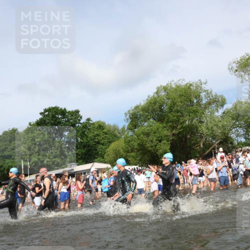 21.06.2026 - Viking Triathlon Michael Strokosch http://msf.ph/oto/9842755 21.06.2026 10:04:50 Schwimmen 22, 34, 44, 150, 175, 214, 247, 286, 351, 353, 355, 456, 492, 508 meine-sportfotos.de