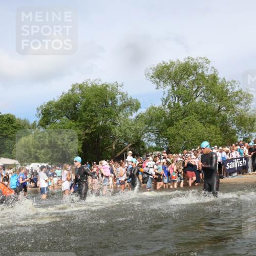 21.06.2026 - Viking Triathlon Michael Strokosch http://msf.ph/oto/9842769 21.06.2026 10:04:56 Schwimmen 22, 34, 175, 214, 286, 318, 350, 351, 353, 456, 461, 492, 508, 516, 650 meine-sportfotos.de