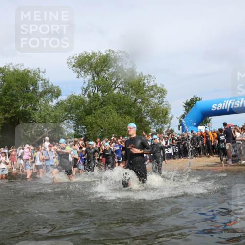 21.06.2026 - Viking Triathlon Michael Strokosch http://msf.ph/oto/9842794 21.06.2026 10:05:04 Schwimmen 165, 225, 296, 297, 301, 304, 318, 350, 353, 370, 442, 456, 461, 492, 497, 508, 516, 562, 650 meine-sportfotos.de