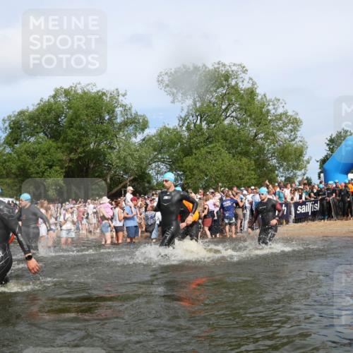 21.06.2026 - Viking Triathlon Michael Strokosch http://msf.ph/oto/9842811 21.06.2026 10:05:10 Schwimmen 165, 198, 211, 225, 296, 297, 301, 304, 370, 442, 497, 519, 562, 601, 617 meine-sportfotos.de