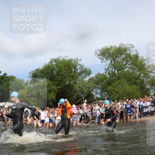 21.06.2026 - Viking Triathlon Michael Strokosch http://msf.ph/oto/9842816 21.06.2026 10:05:11 Schwimmen 165, 198, 211, 225, 296, 297, 301, 304, 370, 442, 497, 519, 562, 601, 617 meine-sportfotos.de
