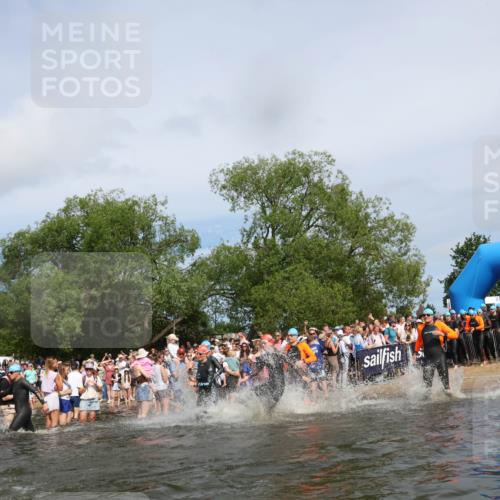 21.06.2026 - Viking Triathlon Michael Strokosch http://msf.ph/oto/9842824 21.06.2026 10:05:14 Schwimmen 33, 165, 198, 211, 296, 301, 341, 370, 472, 493, 519, 562, 601, 617, 632 meine-sportfotos.de