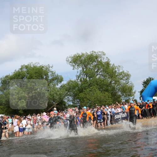 21.06.2026 - Viking Triathlon Michael Strokosch http://msf.ph/oto/9842825 21.06.2026 10:05:14 Schwimmen 33, 165, 198, 211, 296, 301, 341, 370, 472, 493, 519, 562, 601, 617, 632 meine-sportfotos.de