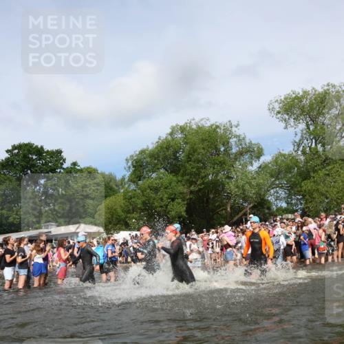 21.06.2026 - Viking Triathlon Michael Strokosch http://msf.ph/oto/9842828 21.06.2026 10:05:15 Schwimmen 33, 165, 198, 211, 296, 301, 341, 370, 472, 493, 519, 562, 601, 617, 632 meine-sportfotos.de