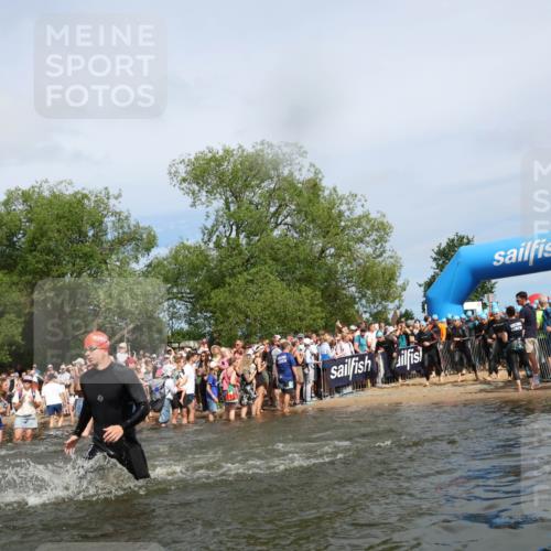 21.06.2026 - Viking Triathlon Michael Strokosch http://msf.ph/oto/9842842 21.06.2026 10:05:21 Schwimmen 33, 86, 198, 211, 230, 302, 308, 341, 459, 472, 493, 519, 601, 617, 632 meine-sportfotos.de