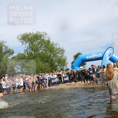 21.06.2026 - Viking Triathlon Michael Strokosch http://msf.ph/oto/9842843 21.06.2026 10:05:21 Schwimmen 33, 86, 198, 211, 230, 302, 308, 341, 459, 472, 493, 519, 601, 617, 632 meine-sportfotos.de