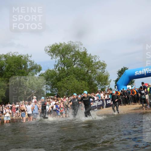 21.06.2026 - Viking Triathlon Michael Strokosch http://msf.ph/oto/9842849 21.06.2026 10:05:23 Schwimmen 33, 86, 88, 198, 211, 230, 302, 308, 330, 331, 341, 414, 452, 459, 472, 493, 519, 601, 617, 632 meine-sportfotos.de