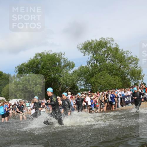 21.06.2026 - Viking Triathlon Michael Strokosch http://msf.ph/oto/9842853 21.06.2026 10:05:24 Schwimmen 33, 86, 88, 198, 211, 230, 302, 308, 330, 331, 341, 414, 452, 459, 472, 493, 632 meine-sportfotos.de