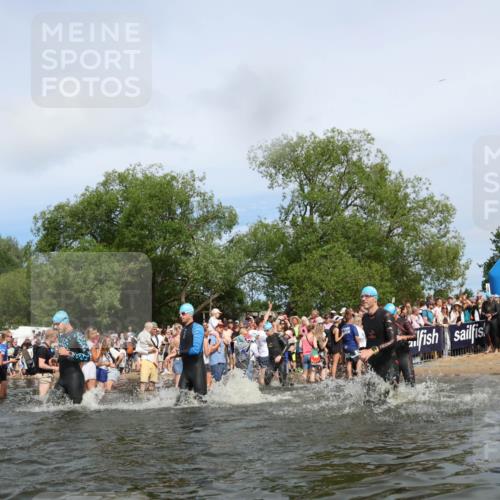 21.06.2026 - Viking Triathlon Michael Strokosch http://msf.ph/oto/9842870 21.06.2026 10:05:34 Schwimmen 88, 134, 234, 262, 276, 330, 331, 387, 399, 414, 452, 471, 482, 520, 663 meine-sportfotos.de