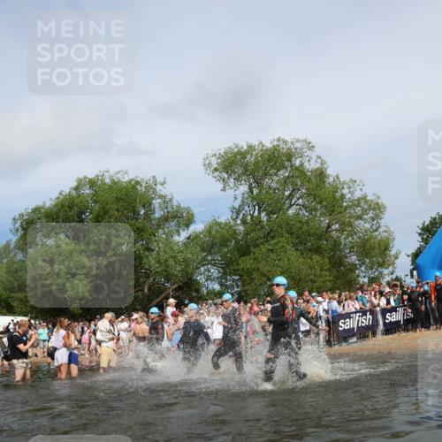 21.06.2026 - Viking Triathlon Michael Strokosch http://msf.ph/oto/9842893 21.06.2026 10:05:44 Schwimmen 45, 78, 183, 193, 234, 316, 387, 393, 399, 482, 528, 567, 578, 663 meine-sportfotos.de