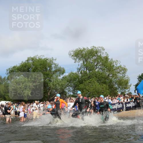 21.06.2026 - Viking Triathlon Michael Strokosch http://msf.ph/oto/9842906 21.06.2026 10:05:49 Schwimmen 45, 78, 156, 160, 183, 193, 282, 316, 393, 498, 505, 528, 563, 567, 578 meine-sportfotos.de
